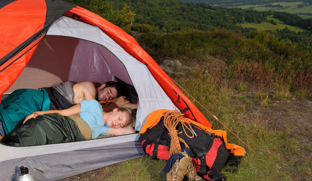 Shelter & Sleeping Gear: How to Stay Comfortable Outdoors All Year Round
